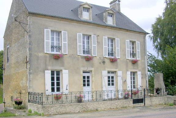 Gite Du Cafe Du Pont Villy-les-Falaise Exterior foto